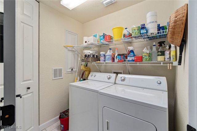 2110 Cay Lagoon DR 113, Naples, FL 34109