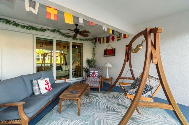 2110 Cay Lagoon DR 113, Naples, FL 34109