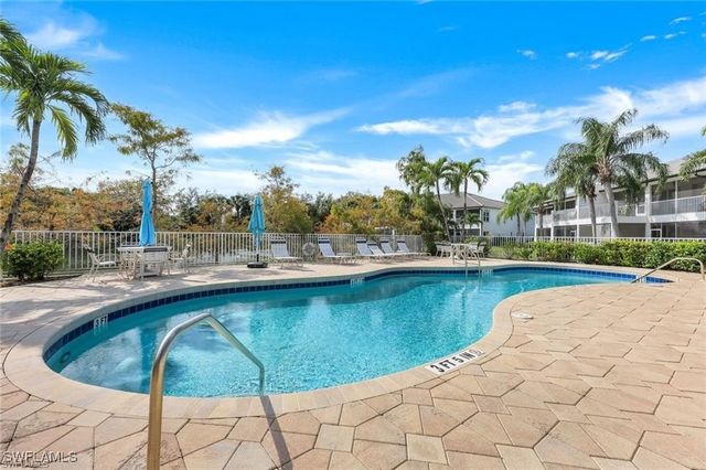 2110 Cay Lagoon DR 113, Naples, FL 34109