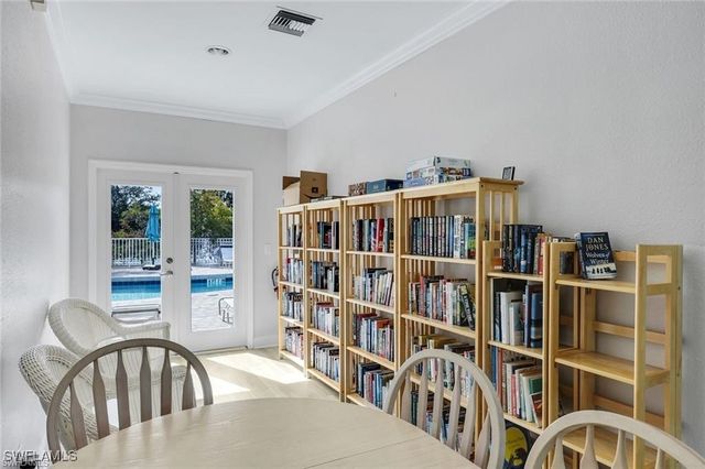 2110 Cay Lagoon DR 113, Naples, FL 34109