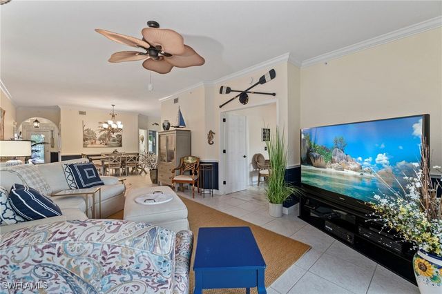 2110 Cay Lagoon DR 113, Naples, FL 34109