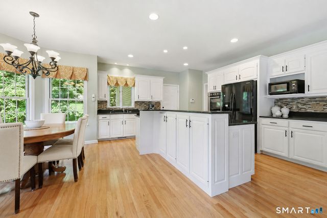 161 Great Pond Road, Glastonbury, CT 06073