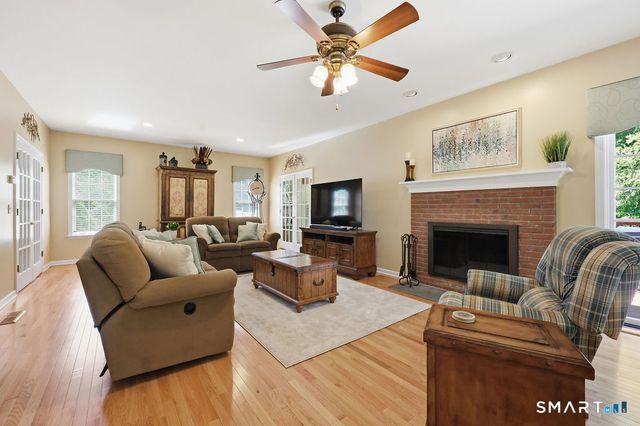 161 Great Pond Road, Glastonbury, CT 06073