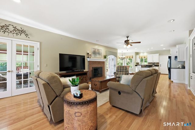 161 Great Pond Road, Glastonbury, CT 06073