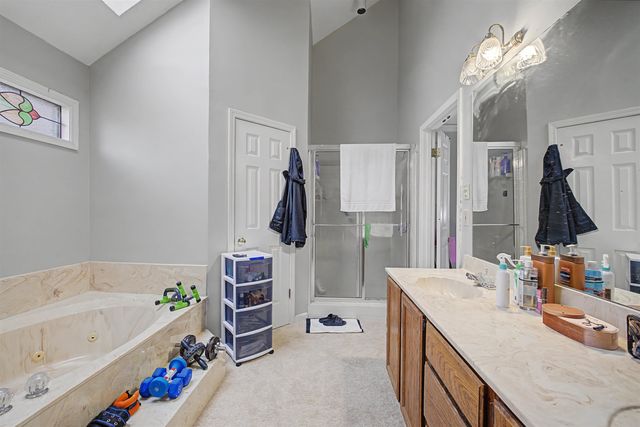 951 DOVE HOLLOW DR, Memphis, TN 38018