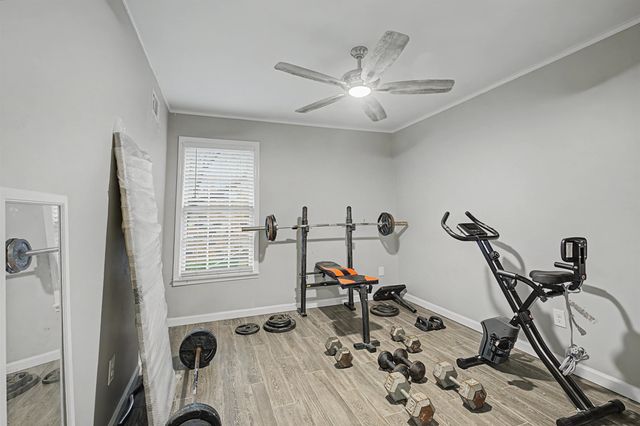 951 DOVE HOLLOW DR, Memphis, TN 38018