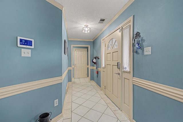 951 DOVE HOLLOW DR, Memphis, TN 38018