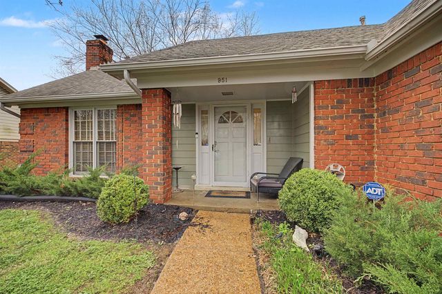 951 DOVE HOLLOW DR, Memphis, TN 38018
