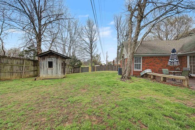 951 DOVE HOLLOW DR, Memphis, TN 38018