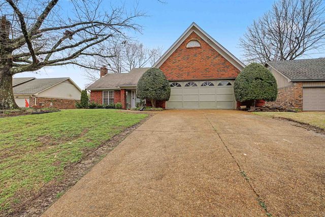 951 DOVE HOLLOW DR, Memphis, TN 38018