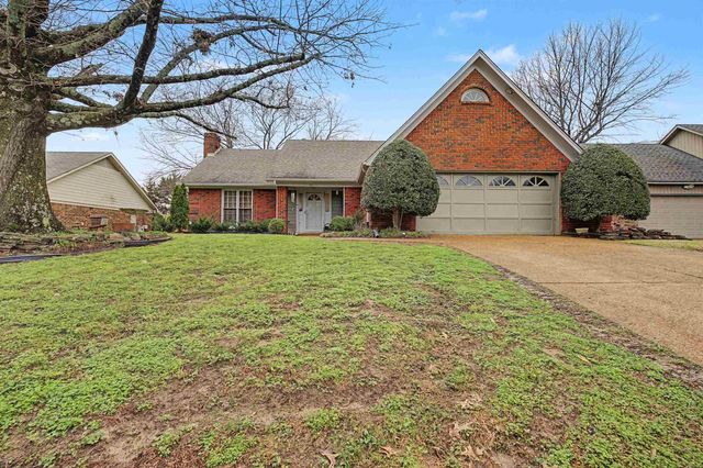 951 DOVE HOLLOW DR, Memphis, TN 38018