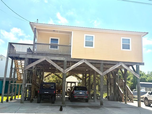 108 Wolfpack Lane, Grand Isle, LA 70358