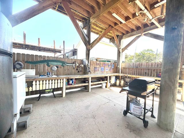 108 Wolfpack Lane, Grand Isle, LA 70358