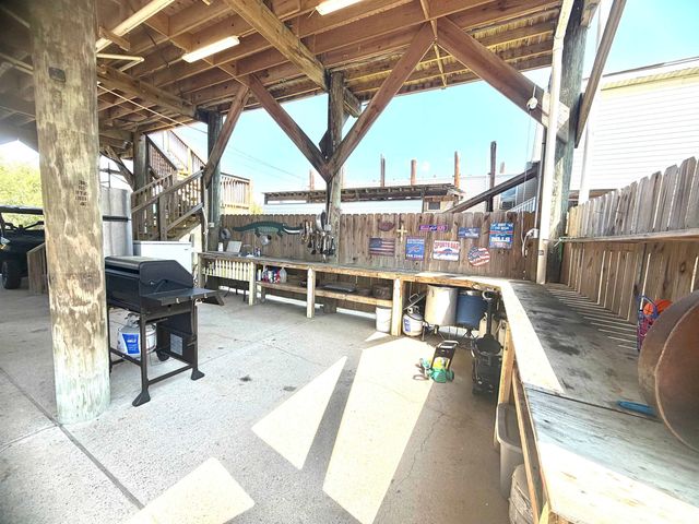 108 Wolfpack Lane, Grand Isle, LA 70358