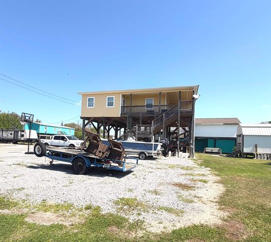 108 Wolfpack Lane, Grand Isle, LA 70358