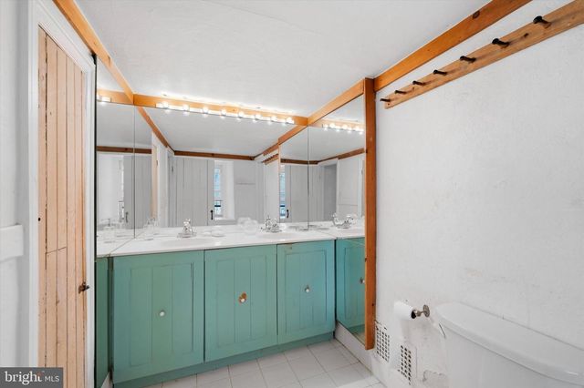 208 RIGHTERS MILL RD, Gladwyne, PA 19035