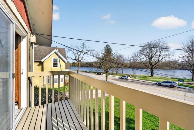 445 W Chestnut STREET, Burlington, WI 53105