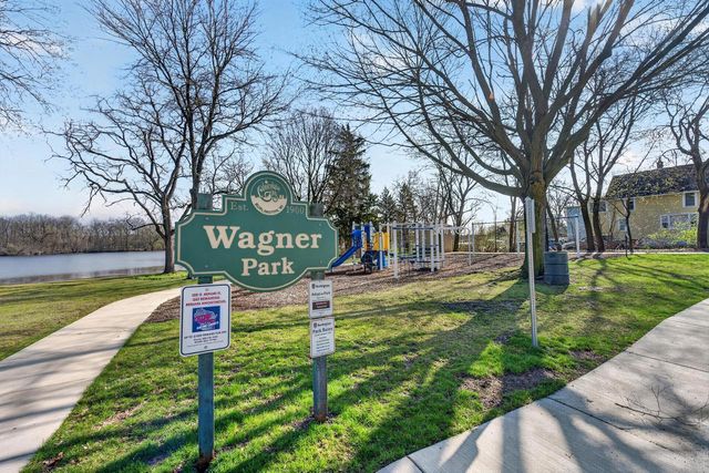 445 W Chestnut STREET, Burlington, WI 53105