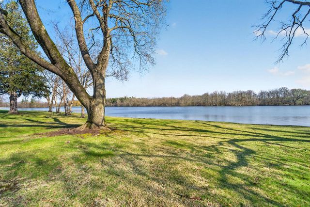 445 W Chestnut STREET, Burlington, WI 53105