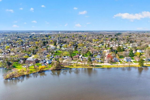 445 W Chestnut STREET, Burlington, WI 53105