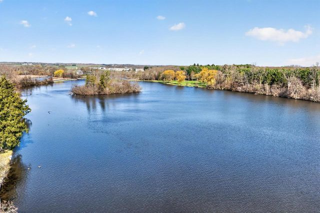 445 W Chestnut STREET, Burlington, WI 53105