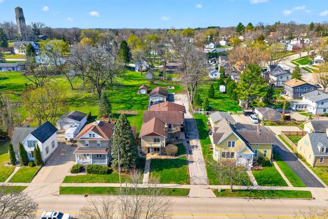 445 W Chestnut STREET, Burlington, WI 53105