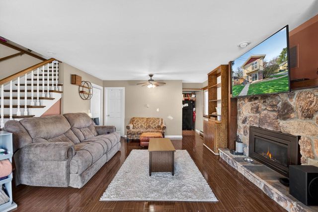 445 W Chestnut STREET, Burlington, WI 53105