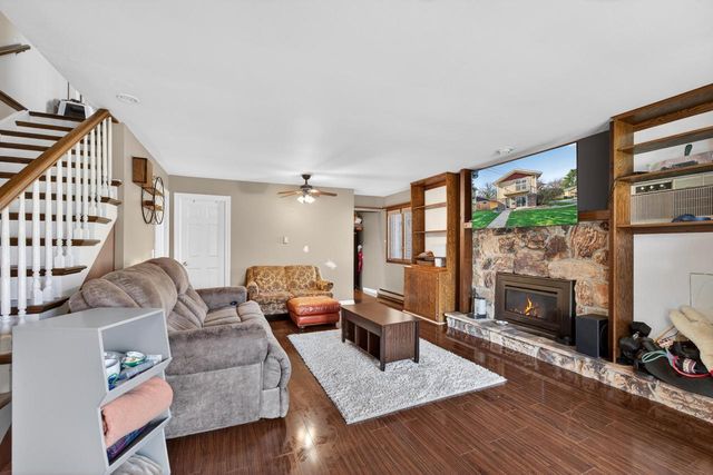 445 W Chestnut STREET, Burlington, WI 53105