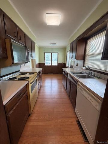 3809 Leith Street, Flint, MI 48506