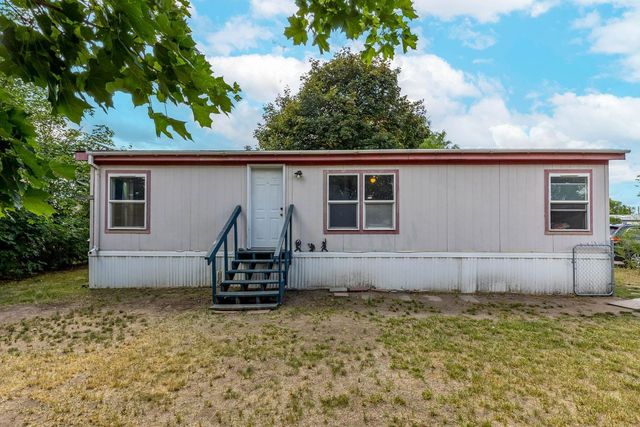 3920 E Center Rd, Mead, WA 99201