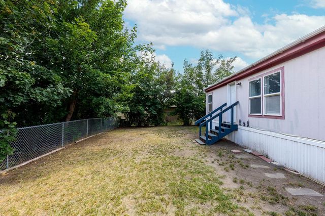 3920 E Center Rd, Mead, WA 99201