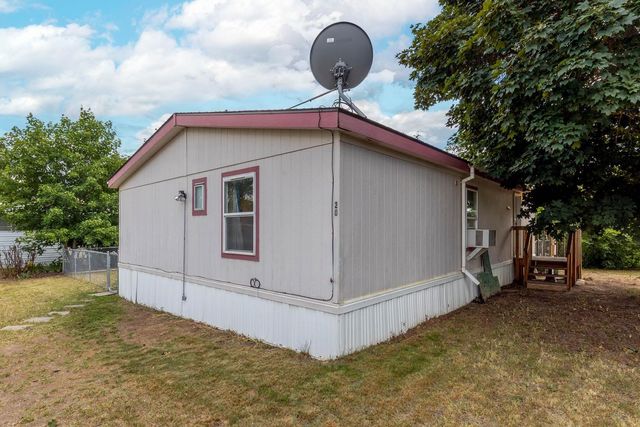 3920 E Center Rd, Mead, WA 99201