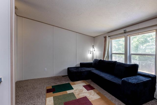 3920 E Center Rd, Mead, WA 99201