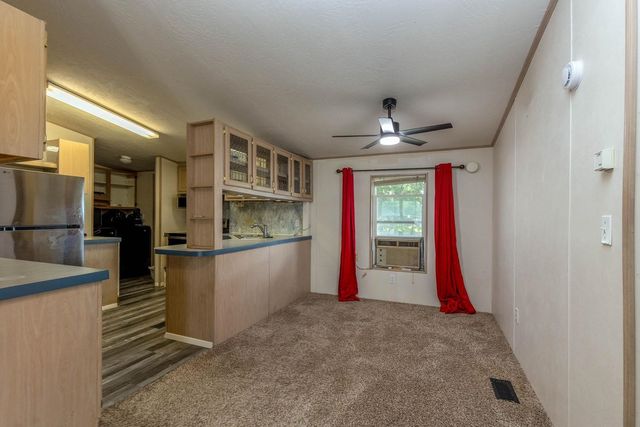 3920 E Center Rd, Mead, WA 99201