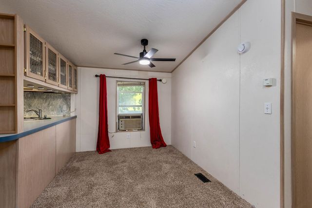 3920 E Center Rd, Mead, WA 99201
