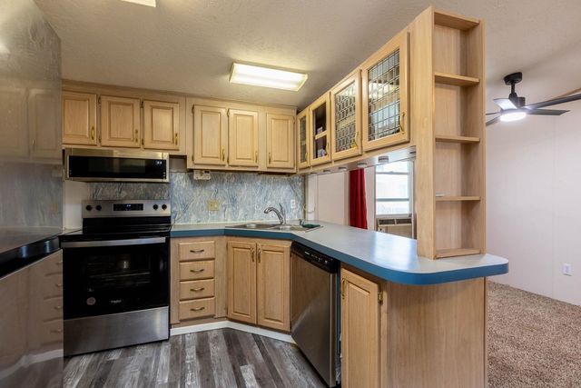 3920 E Center Rd, Mead, WA 99201
