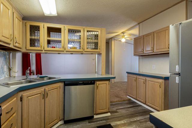 3920 E Center Rd, Mead, WA 99201