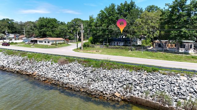 13636 St Highway 20, Niceville, FL 32578