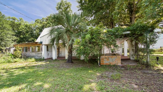 13636 St Highway 20, Niceville, FL 32578