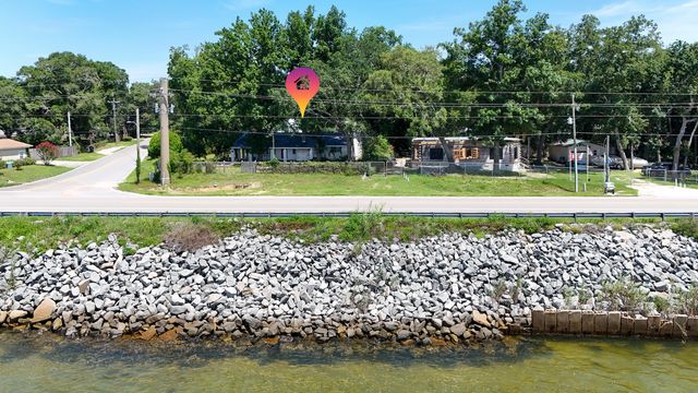 13636 St Highway 20, Niceville, FL 32578