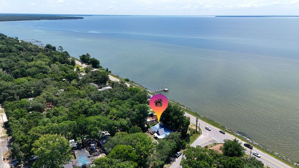 13636 St Highway 20, Niceville, FL 32578