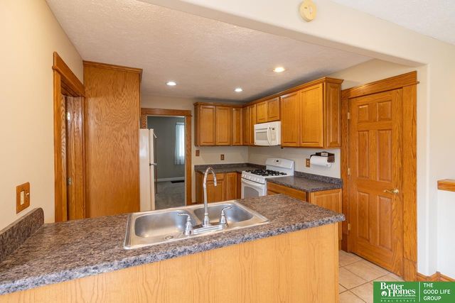 3613 Emiline Street, Bellevue, NE 68147