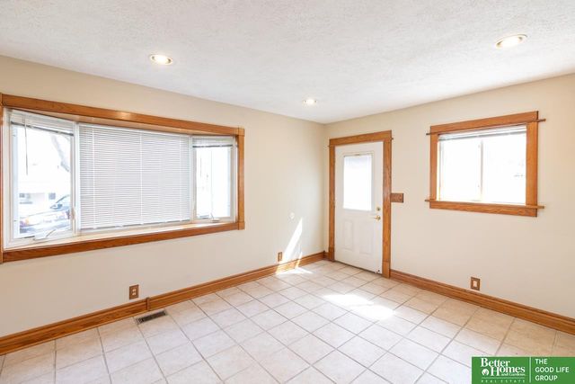 3613 Emiline Street, Bellevue, NE 68147