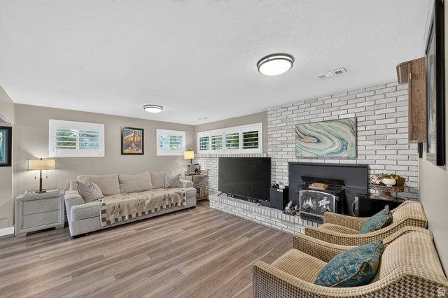 1768 E PORTAL WAY, Sandy, UT 84093