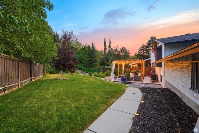 1768 E PORTAL WAY, Sandy, UT 84093