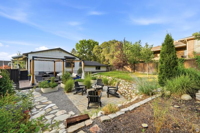 1768 E PORTAL WAY, Sandy, UT 84093