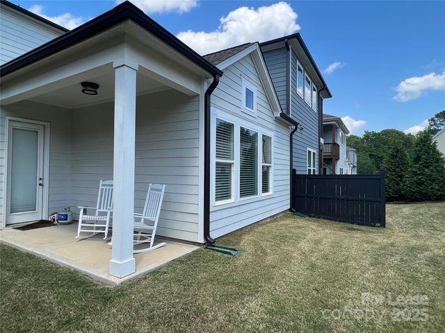 9735 Briarwick Lane, Charlotte, NC 28277