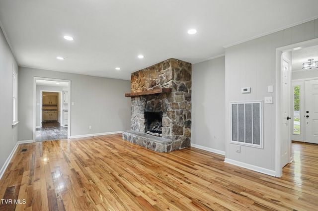 5530 Paramont Road, Wise, VA 24293