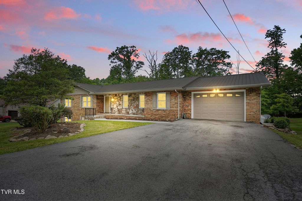 5530 Paramont Road, Wise, VA 24293