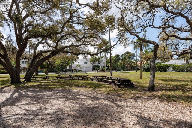 1831 NAUTILUS DRIVE, Sarasota, FL 34231